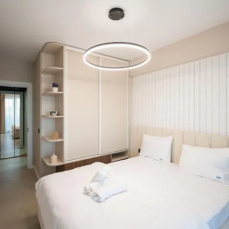 Mazi In Odyssey Pool Resort-parking