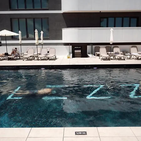 Mazi In Odyssey Pool Resort-parking Năvodari